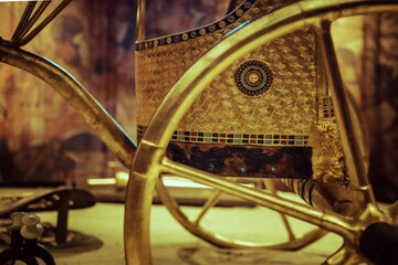 Carro dorado  del antiguo Egipto