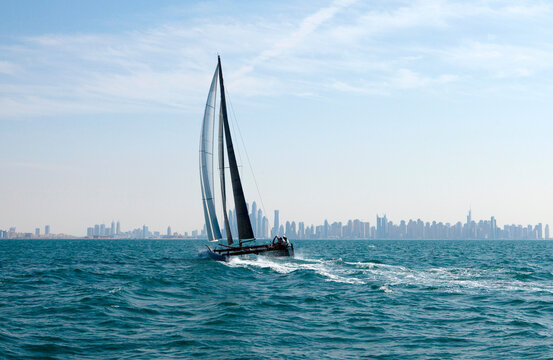 The GC32 is the one design for the future Great Cup Racing circuit starting from 2013 onward. Combining low drag hull, double S curved foils, high righting moment and generous sail