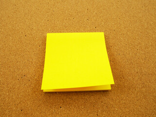 Note pad on cork board