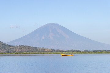 Fototapeta premium Chaparrastique volcano seen from Laguna Olomega in San Miguel, El Salvador