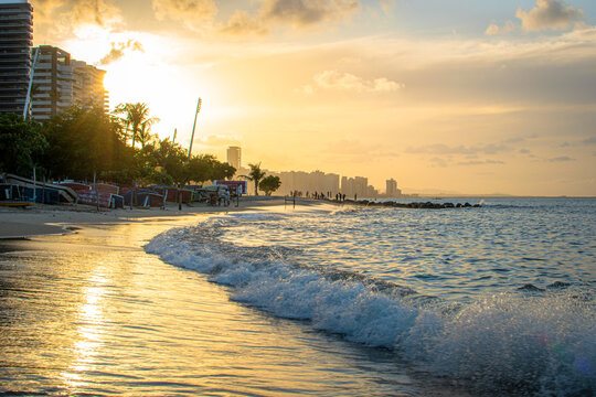 114 / 5.000
Resultados de tradu&ccedil;&atilde;o
Resultado da tradu&ccedil;&atilde;o
A photograph taken by me, of a beautiful sunset in the city where I live, in Fortaleza, in the state of Cear&aacute;, Brazil.