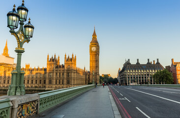 Obraz na płótnie Canvas Big Ben in London at sunrise