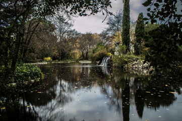 Fototapeta na wymiar landscapes of the capricho park in the city of madrid