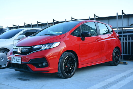 Honda jazz at zoom meet car meet in San Juan, Philippines