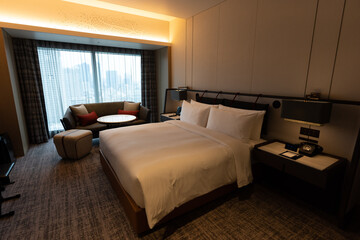 東京の高級ホテルの客室