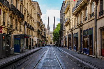 Fotobehang City view of Bordeaux and the Cathedral of Saint Andrews © Gavin