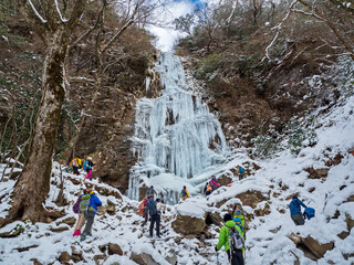 雪の英彦山・四王寺の滝
