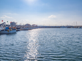 Naklejka premium 昼下がりの漁港