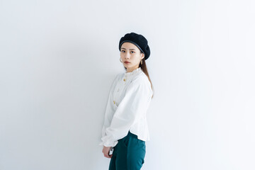 知的でクールな女性