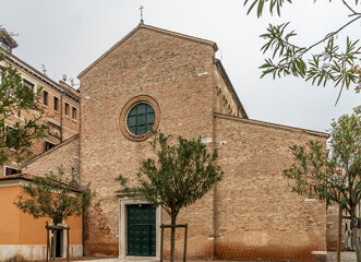 Fa&ccedil;ade of Sant'Agnese church (St. Agnes), founded in 10th century in Romanesque style, Sestiere of Dorsoduro, Venice city center, Italy.