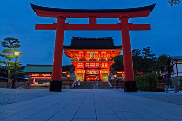 夜の伏見稲荷大社・千本鳥居＜京都府＞