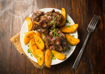 Rabo de toro con patatas
