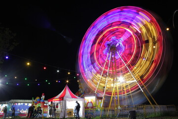 ferris wheel in the night