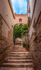 Baños de la Encina, un pueblo de Jaén situado al este de Sierra Morena. Con su castillo de origen árabe, sus iglesias y su gastronomía, lo hacen un pueblo maravilloso.