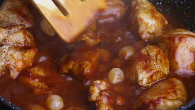 Meat burgundy cooking principle step by step
