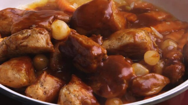 Meat burgundy cooking principle step by step