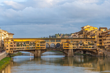 Fototapeta premium Ponte vecchio in Florence, Italy.