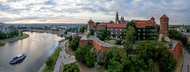 Wawel Royal Castle - Krakow, Poland.	 - obrazy, fototapety, plakaty