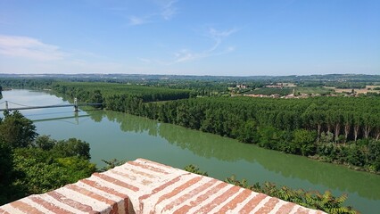 Vue sur la Garonne, Auvillar, région Occitanie, Tar-et-Garonne, France.
