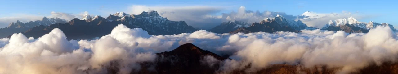 Papier Peint photo autocollant Makalu Evening sunsed panoramic view on great Himalayan range