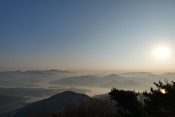 석양, 경관, sky, 마운튼, 일출, 태양, 네이처, 마운튼, 구름, 구름, orange, 모닝, 안개, 오늘밤, 저녁, 새벽, 고개, 계곡, 미스트, 라이트, 햇빛, 고개, 여행, 경치, 사막