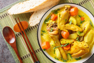 Ca ri ga is a deliciously fragrant yet mild Vietnamese chicken curry infused with fresh herbs and...