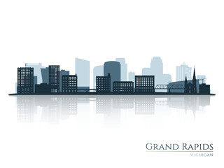 Naklejka premium Grand Rapids skyline silhouette with reflection. Landscape Grand Rapids, Michigan. Vector illustration.