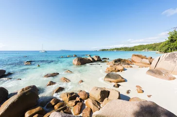 Rolgordijnen Anse Lazio beach in the Seychelles © Fyle