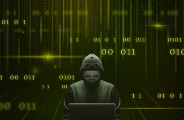 Silhouette du cybercriminel avec capuche et masque sur fond de données binaires jaune au centre