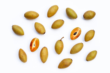 Obraz premium Fresh sapodilla fruit on white background