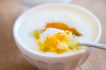 ヨーグルトとフルーツジュレ