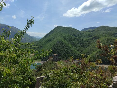 Borgo Antuni, Lago del Turano