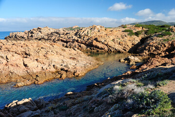 Fototapeta na wymiar La costa di Isola Rossa
