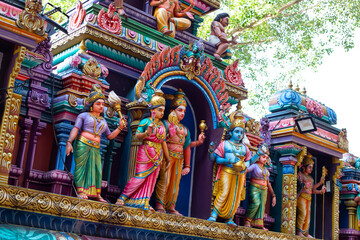 Fototapeta premium Colorful of Hindu temple in Batu Caves in Gombak, Selangor, Malaysia.