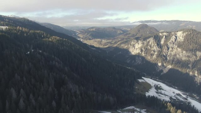 Adelboden - Gebirge mit wenig Schnee