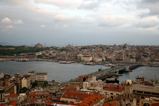 Skyline of Istanbul with a view over the Golden Horn and the Galata bridge. Istanbul, Turkey.