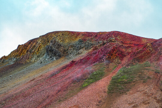 iceland rainbow mountains