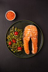 fish stake and green beans, top voew