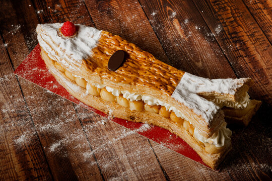 Cream pie with fish shape