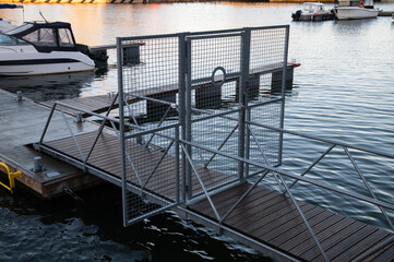 Private closed boat dock. How to make private dock. Exprensive private pier.