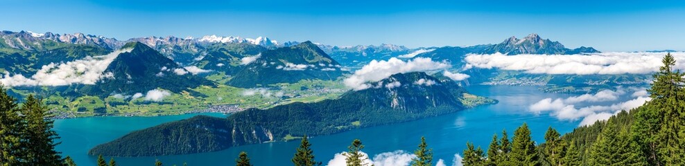 Fototapeta na wymiar Switzerland 2022, Beautiful view of the Alps.Panorama of Lake Luzern.