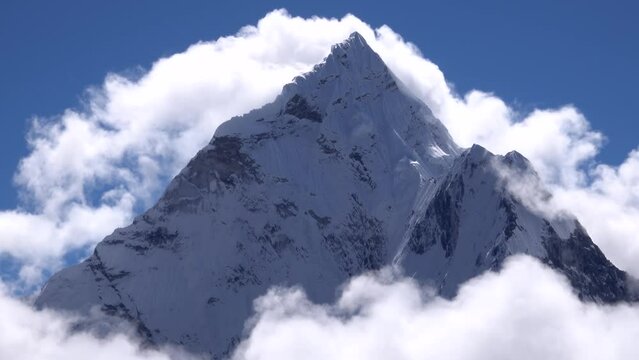 Dablam himalaya mountain Top, Nepal, 2023

Beautiful shot from Nepal, moving clouds, 2023

