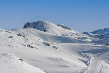 Fototapeta na wymiar Schneelandschaft auf dem Nebelhorn 