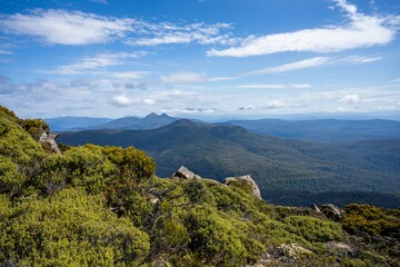 Fototapeta na wymiar hiking up adamsons peak in tasmania australia