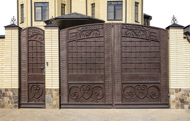 Gates and doors with ornaments.