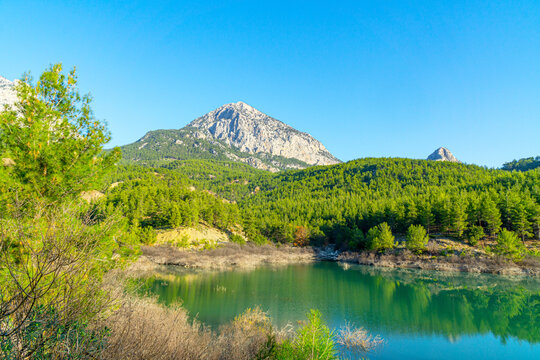 Scenic view of Doyran lake with reflection of mountains © Selcuk