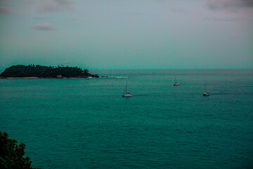 The background of the morning light, the wallpaper of the Twilight sky, the lake or the sea, is a natural beauty, seen between travel.