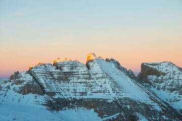 Fototapeta na wymiar sunrise in the snow dolomites