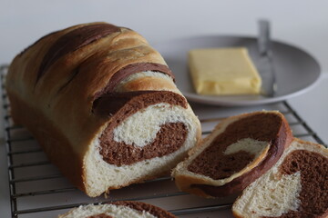 Vanilla Chocolate Swirl Bread. It is a delicious, bakery style bread made with dough of vanilla, chocolate and sweet milk