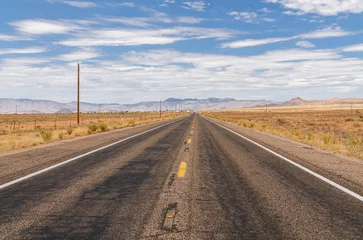Fototapeten historic Route 66 near Kingman (Mohave county, Arizona, United States)  © ssmalomuzh